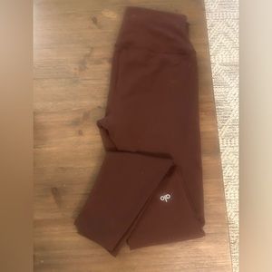 ALO Yoga burgundy leggings (M)